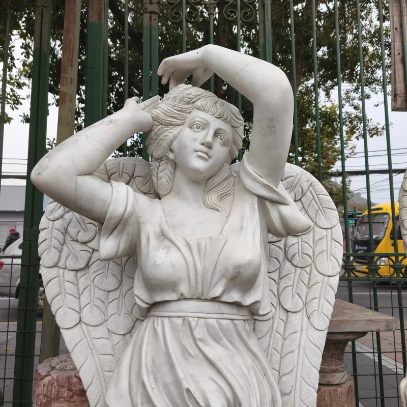 Angel of the Four Seasons - Autumn sculpture in marble stone