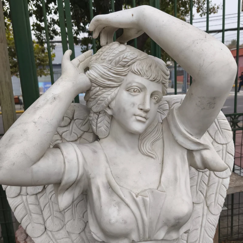 Angel of the Four Seasons - Autumn sculpture in marble stone