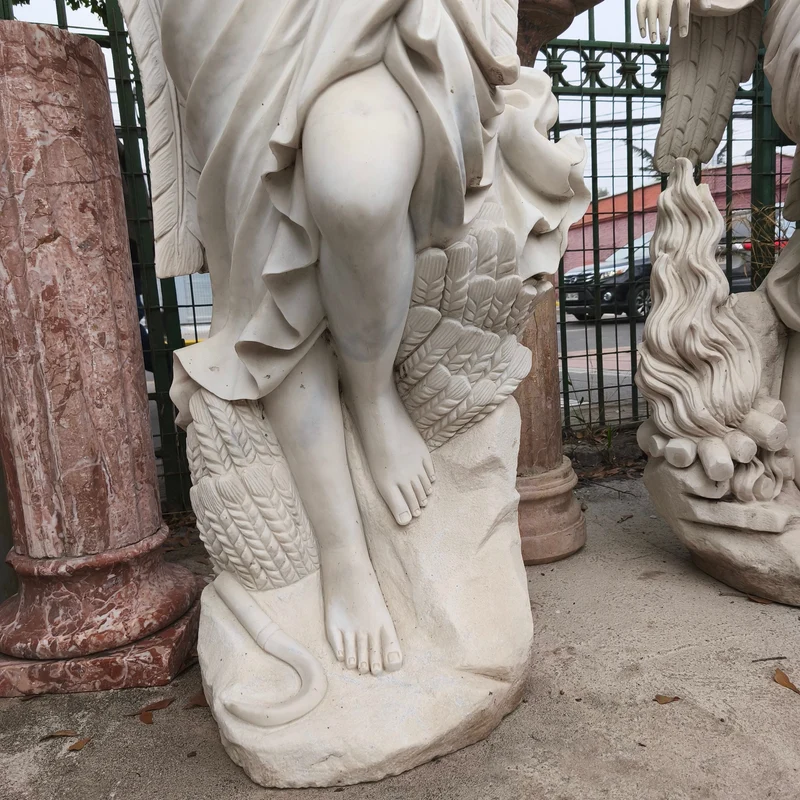 Angel of the Four Seasons - Autumn sculpture in marble stone