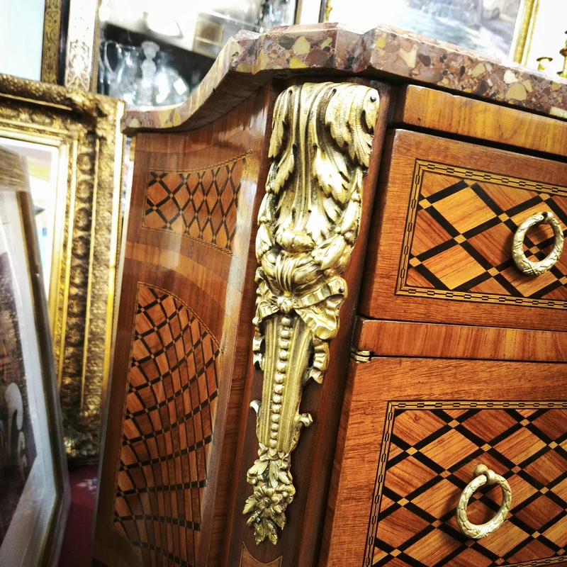 French Transition style chest of drawers with marquetry and bronze, 19th century