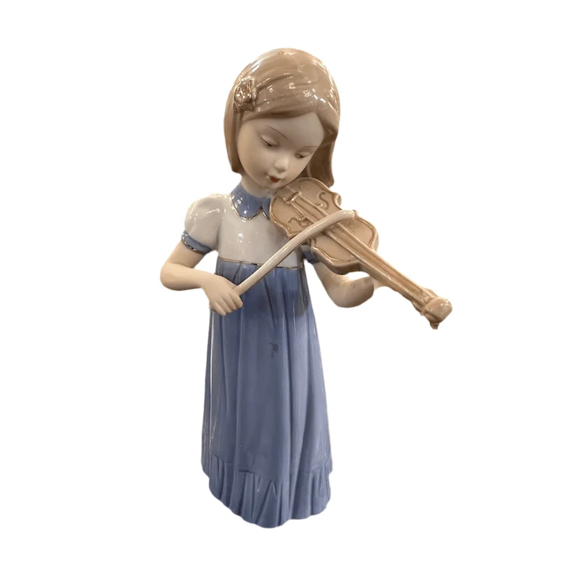 Lladró porcelain figurine 'Girl with Violin'