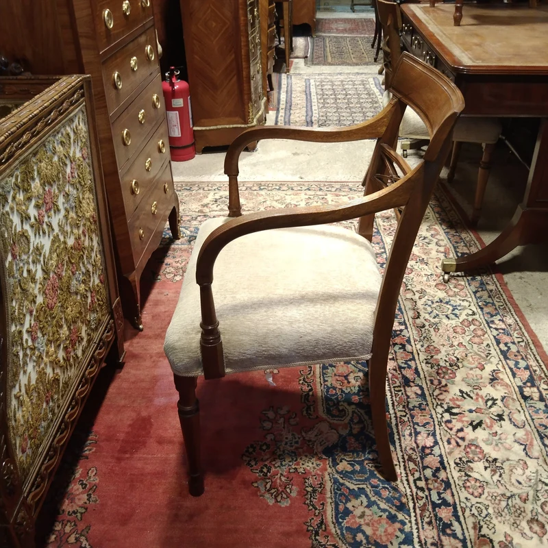Set of English Edwardian style Maple & Co mahogany and elegant carving chairs and armchairs