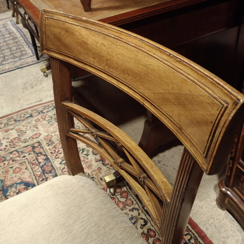 Set of English Edwardian style Maple & Co mahogany and elegant carving chairs and armchairs