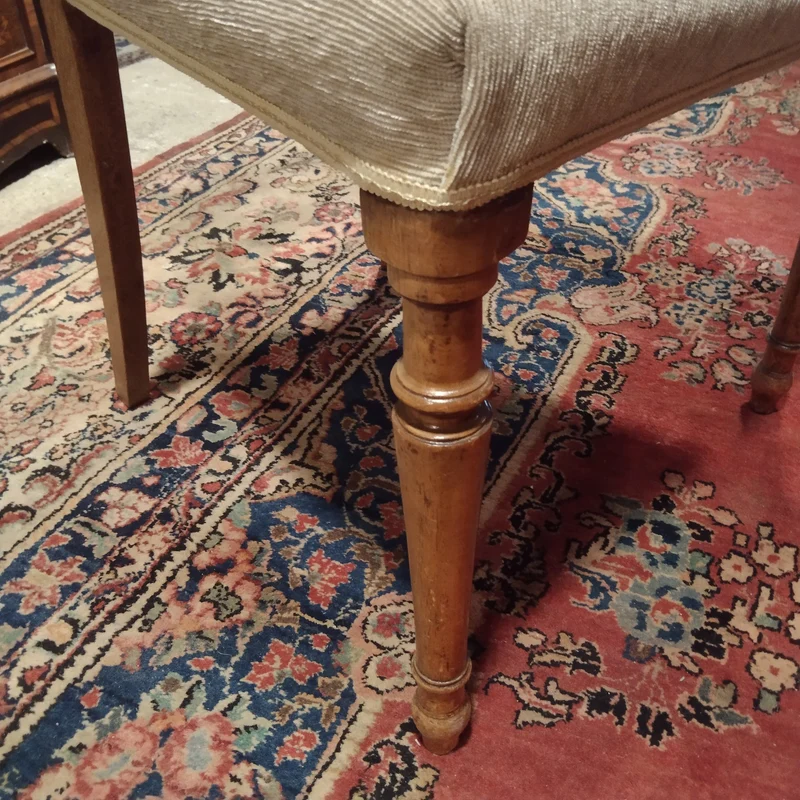 Set of English Edwardian style Maple & Co mahogany and elegant carving chairs and armchairs