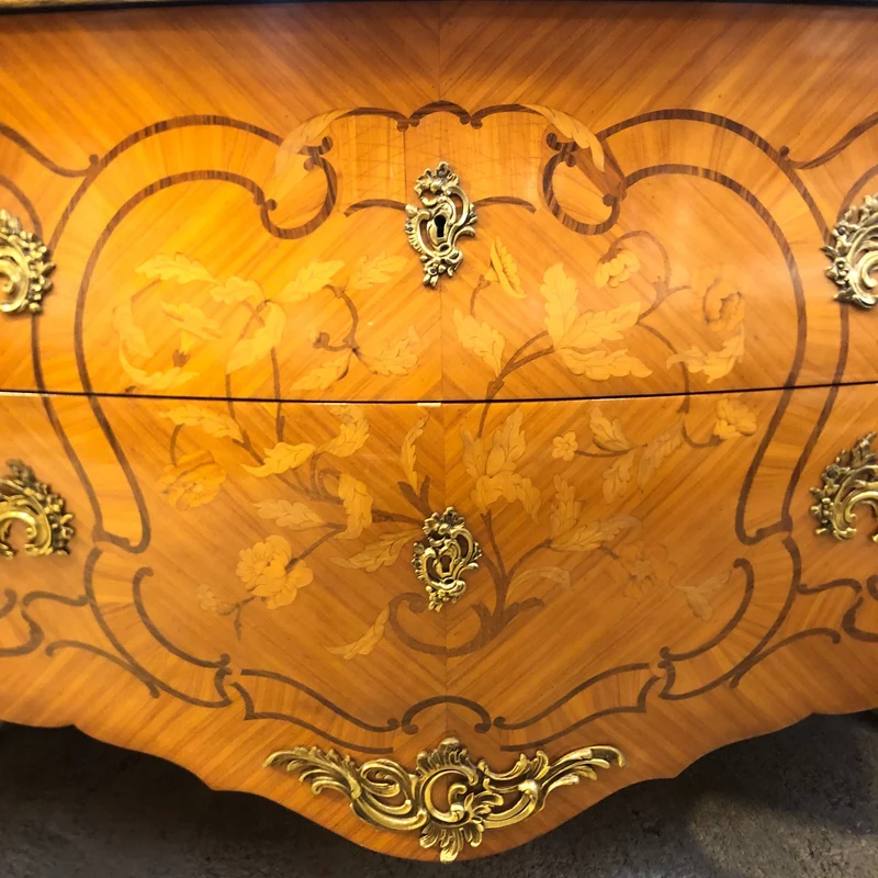 Louis XV yellow marble dresser with floral marquetry