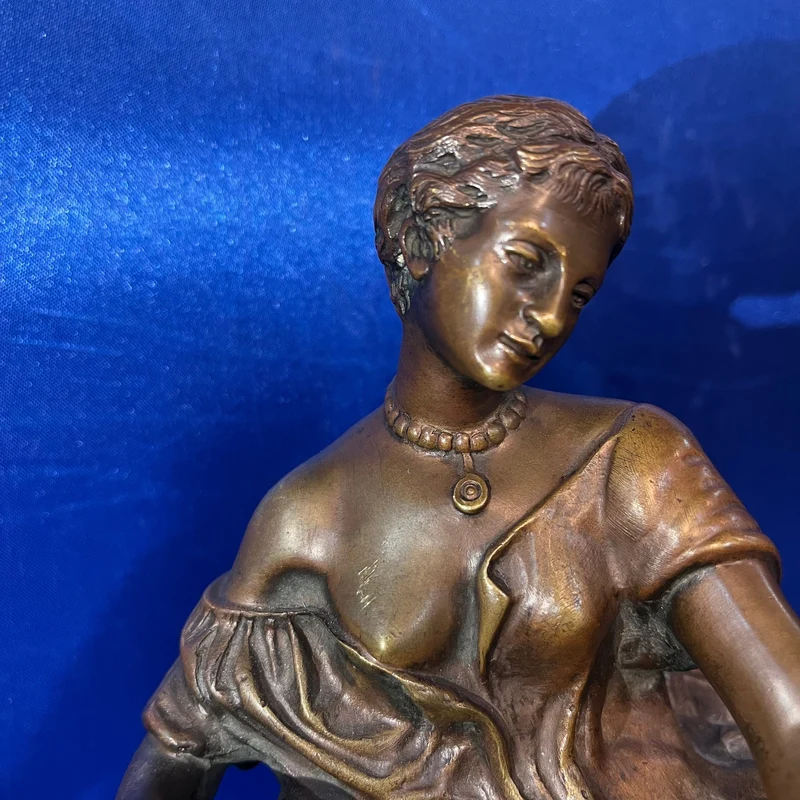 Bronze figure and box 'The Immodest Washerwoman' attributed to Charles Bory (1788-1856)