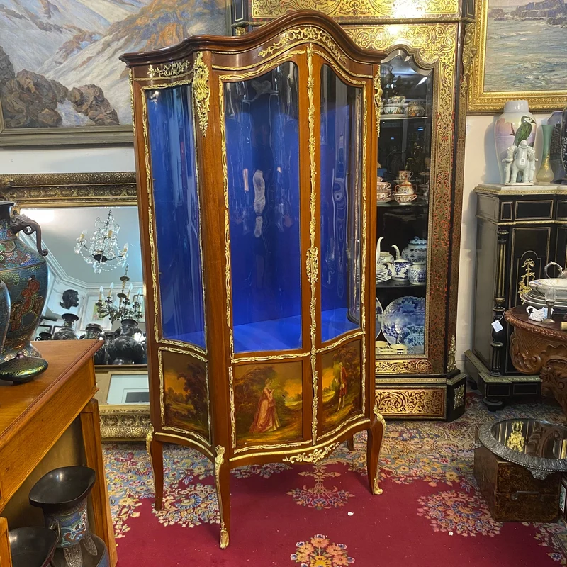 Display case with gilt bronze decoration painted in the Vernis Martin Louis XV style
