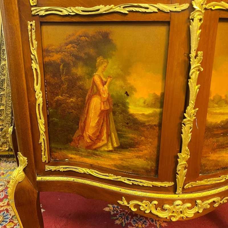 Display case with gilt bronze decoration painted in the Vernis Martin Louis XV style