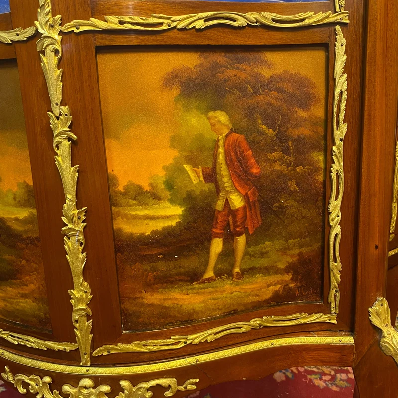 Display case with gilt bronze decoration painted in the Vernis Martin Louis XV style