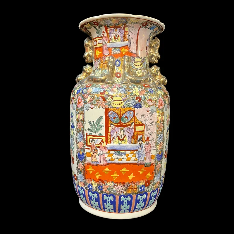 Large Chinese porcelain vase with a 'noble family' scene