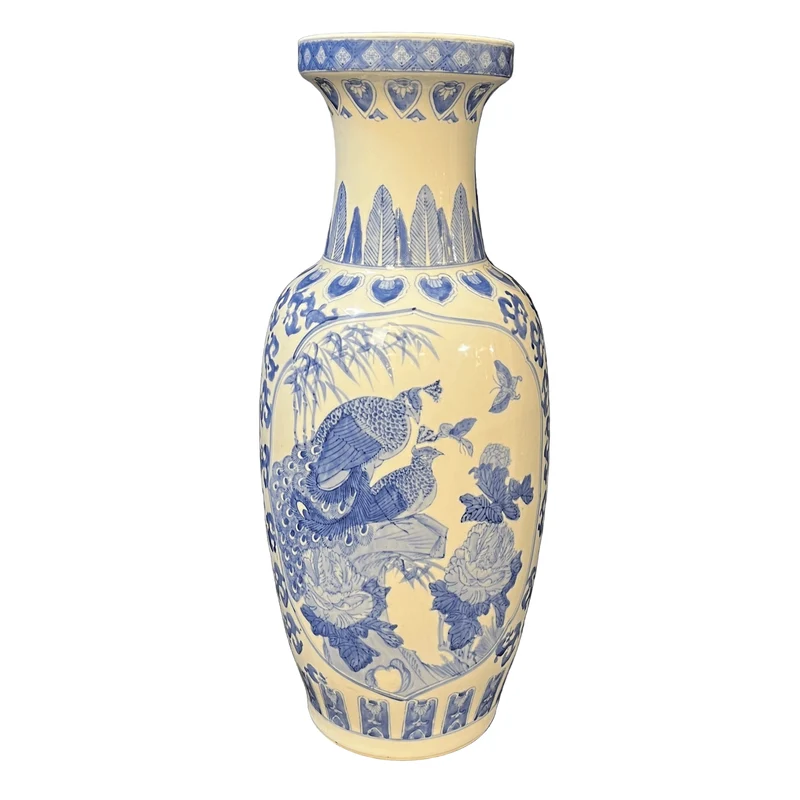 Contemporary Chinese vase, white and blue, bird design