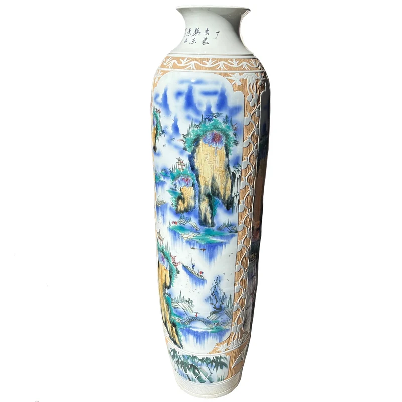 Large Chinese vase with landscape design
