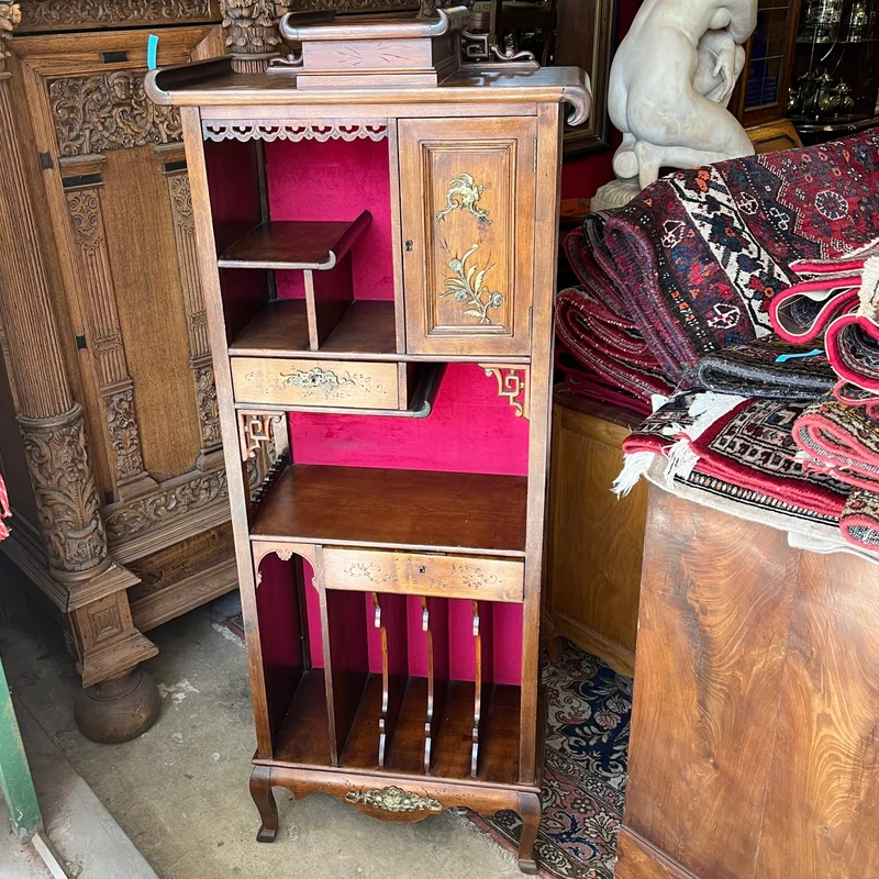 Orientalist-style musical cabinet in the style of Gabriel Viardot