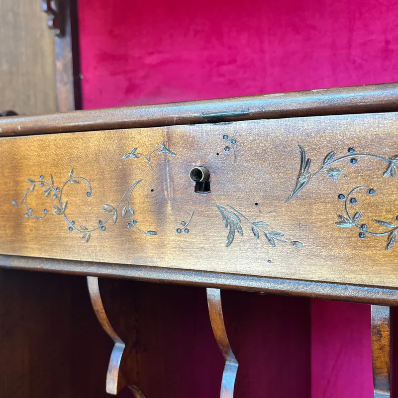 Orientalist-style musical cabinet in the style of Gabriel Viardot