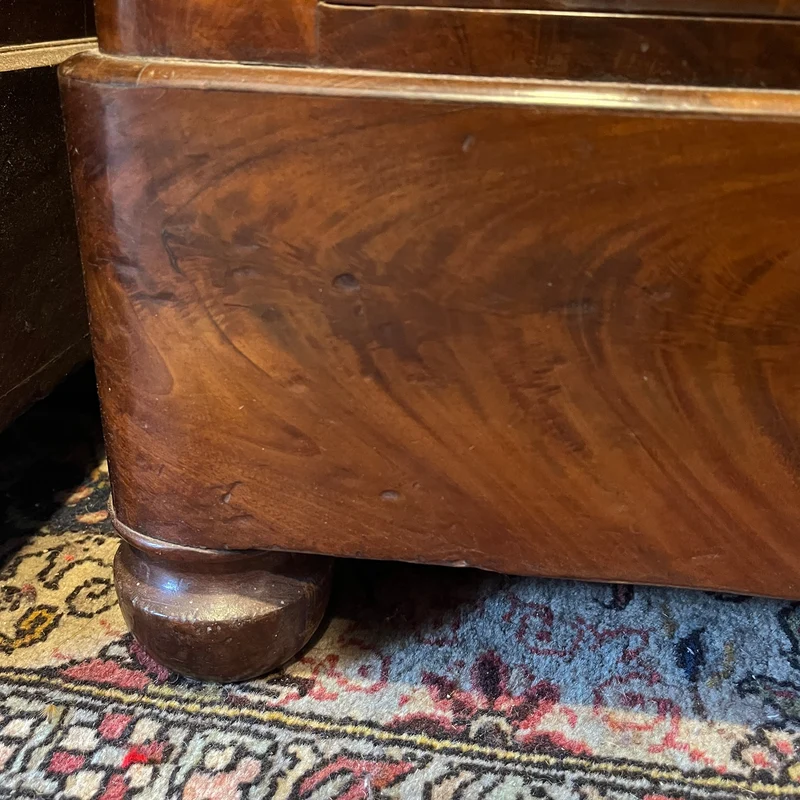French mahogany and black marble chest of drawers