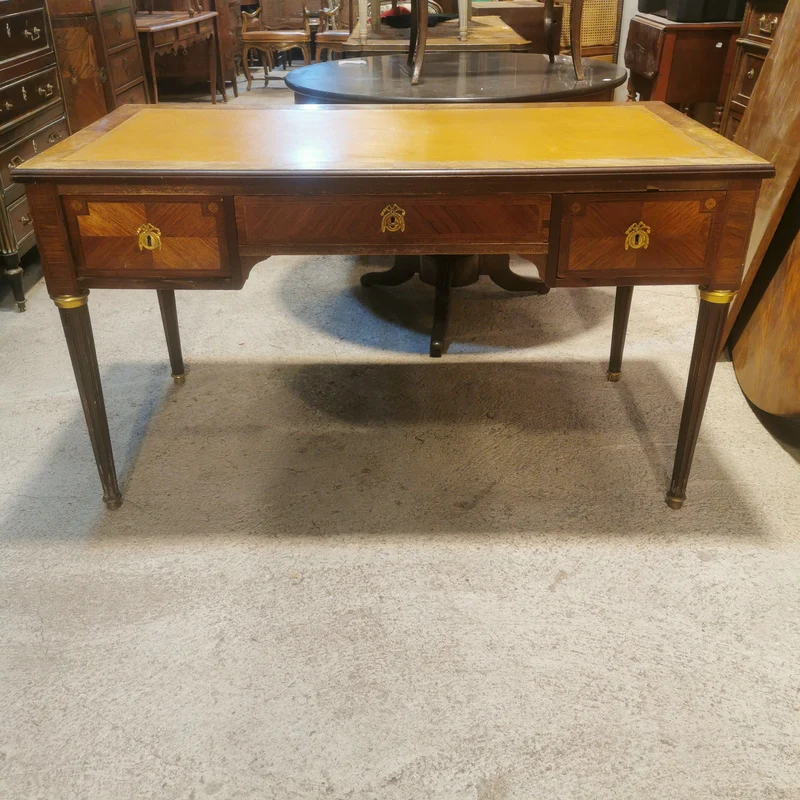 French Louis XV style Bureau-plat desk in mahogany and rosewood with original leather cover