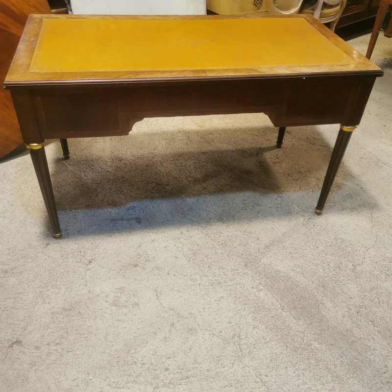 French Louis XV style Bureau-plat desk in mahogany and rosewood with original leather cover