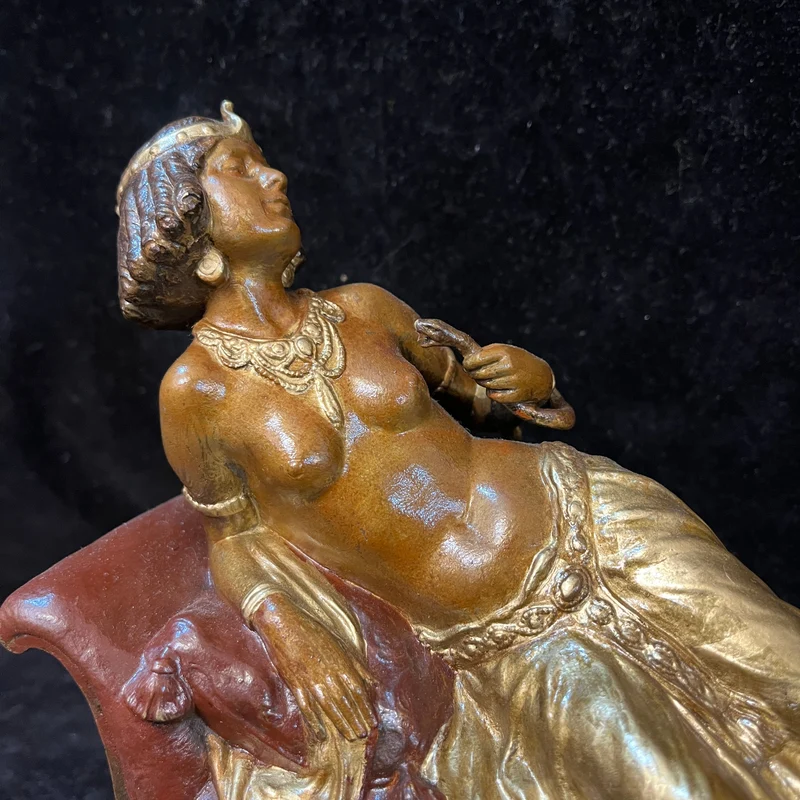 Bronze sculpture of Cleopatra by Franz Bergmann, signed (Nam Greb)