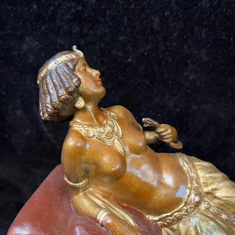 Bronze sculpture of Cleopatra by Franz Bergmann, signed (Nam Greb)