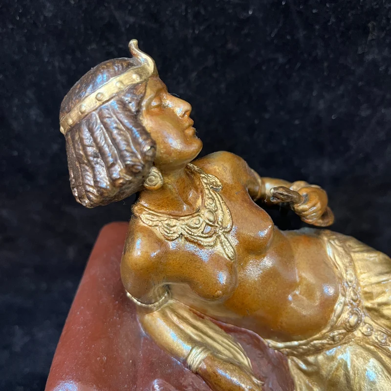 Bronze sculpture of Cleopatra by Franz Bergmann, signed (Nam Greb)