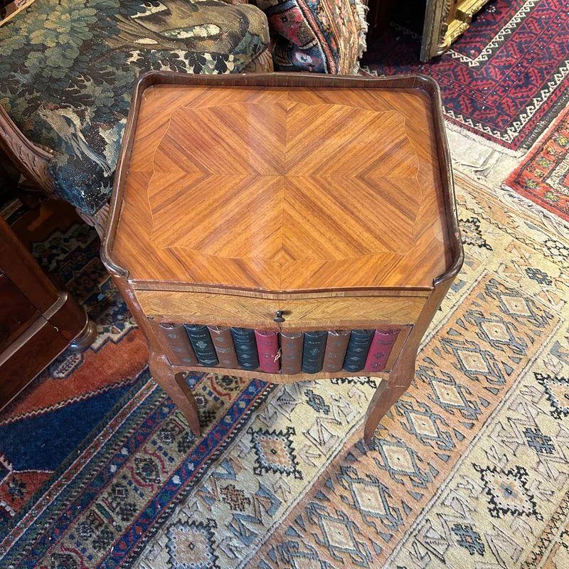 Louis XVI nightstand with bronze plating and trompe l'oeil book cover