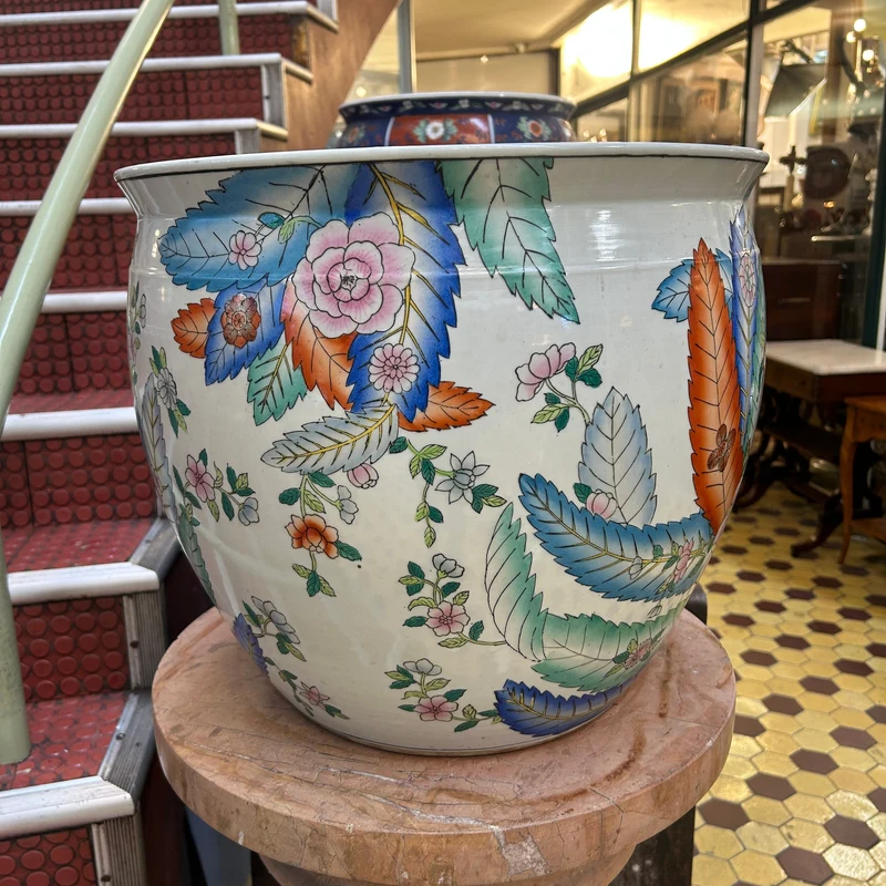 Large pair of mid-20th century Chinese porcelain fishbowls in a floral style