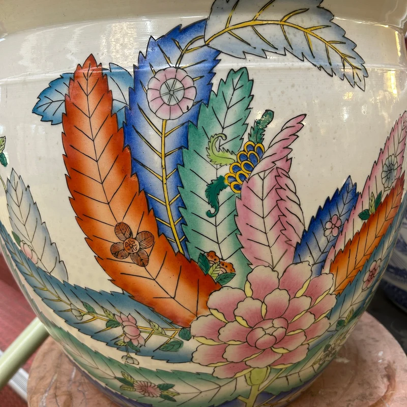 Large pair of mid-20th century Chinese porcelain fishbowls in a floral style