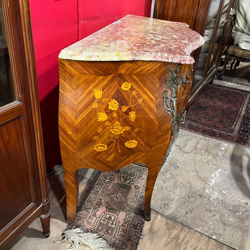 Louis XV bombé chest of drawers with floral marquetry and pink marble