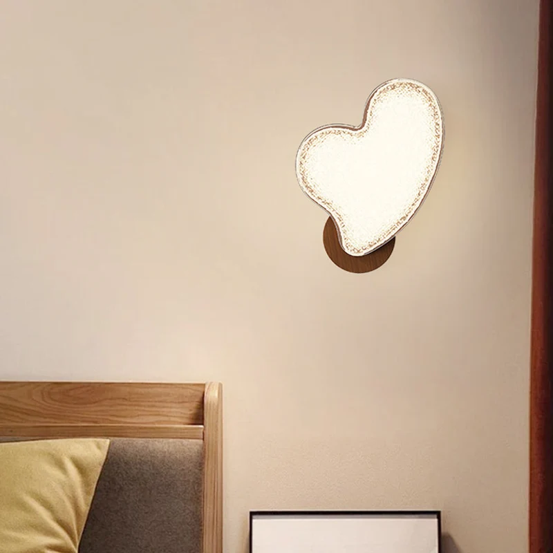 Contemporary Nordic Hardware Acrylic Heart-Shaped LED Wall Sconce Lamp For Living Room & Bedroom