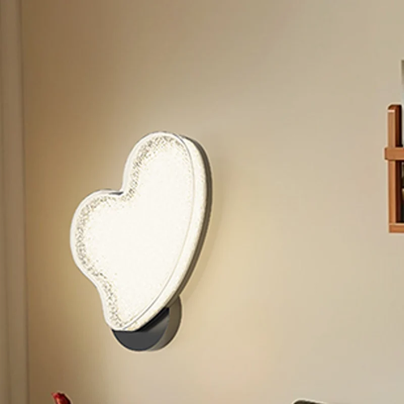 Contemporary Nordic Hardware Acrylic Heart-Shaped LED Wall Sconce Lamp For Living Room & Bedroom