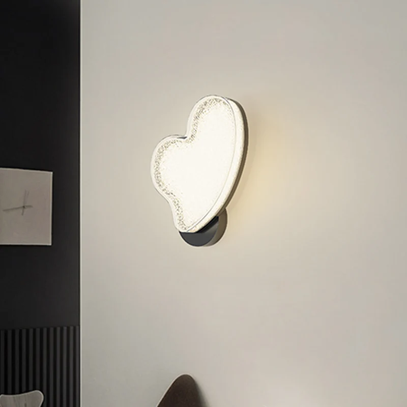 Contemporary Nordic Hardware Acrylic Heart-Shaped LED Wall Sconce Lamp For Living Room & Bedroom