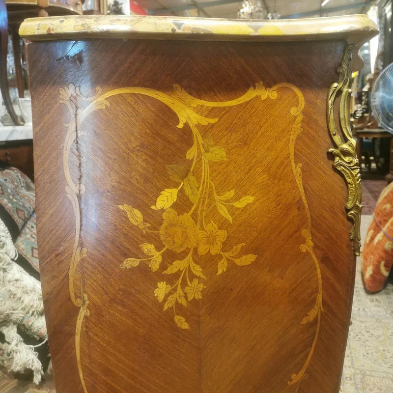 Louis XV three-drawer chest of drawers with marble marquetry
