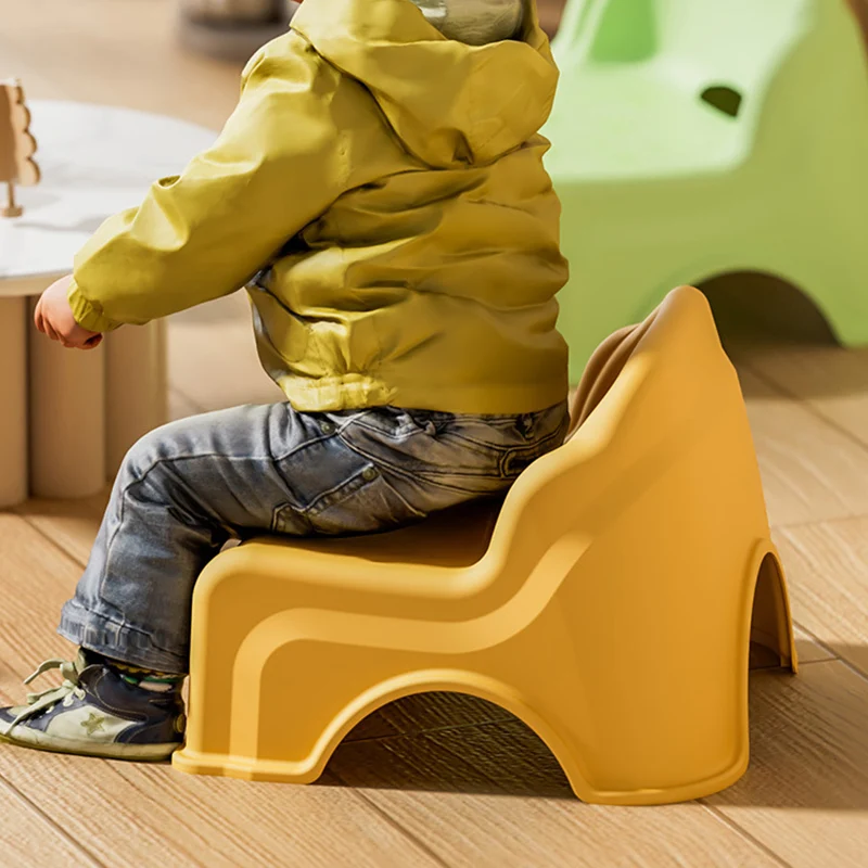 Modern Minimalist Kids Curved PP PVC Low Stool Backrest Armless For Living Room
