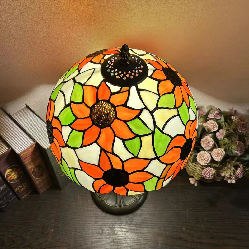 Traditional Tiffany Metal Glass Dome Grape Flower Dragonfly Butterfly 1-Light Table Lamp For Bedside