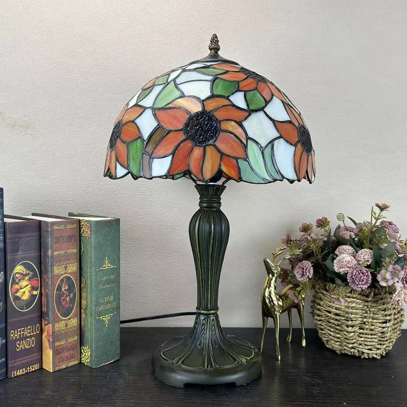 Traditional Tiffany Metal Glass Dome Grape Flower Dragonfly Butterfly 1-Light Table Lamp For Bedside