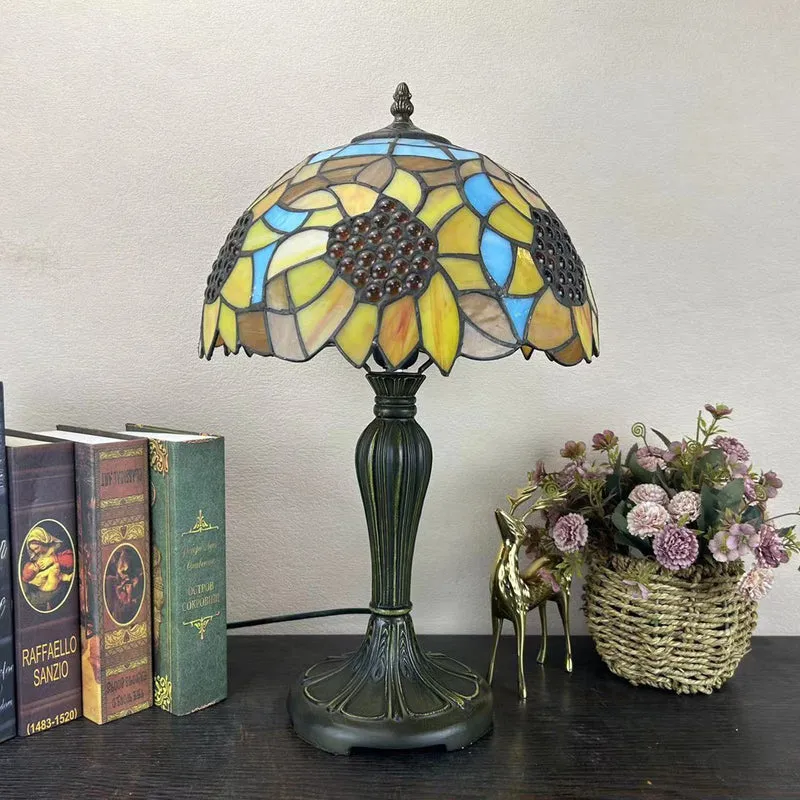 Traditional Tiffany Metal Glass Dome Grape Flower Dragonfly Butterfly 1-Light Table Lamp For Bedside