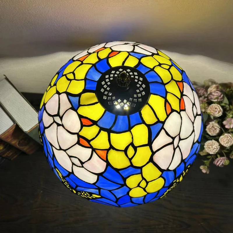 Traditional Tiffany Metal Glass Dome Grape Flower Dragonfly Butterfly 1-Light Table Lamp For Bedside