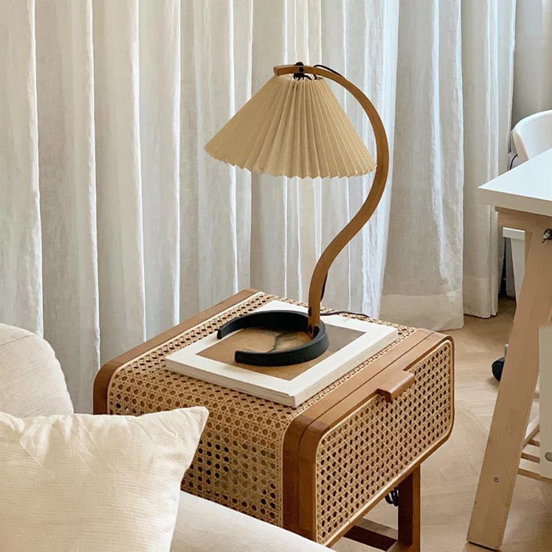 Traditional Japanese Rounded Corner Design Ash Wood Rattan Weaving End Table With 1-Cabinet For Bedroom