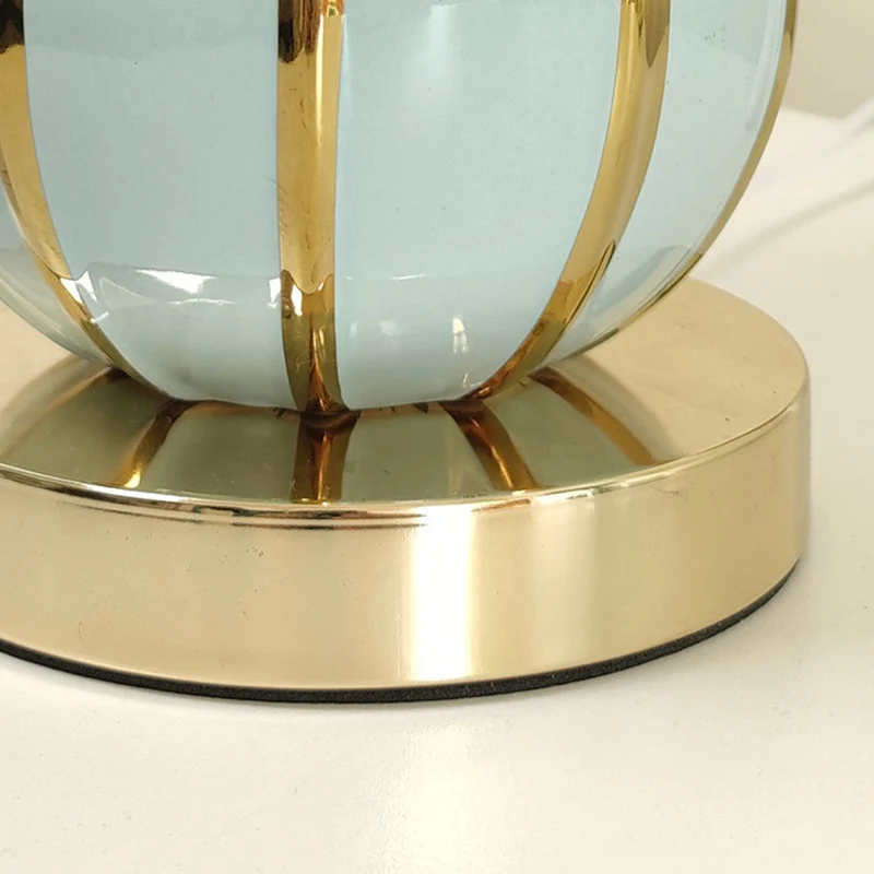 Traditional Vintage Pleated Spherical Ceramic Fabric Metal 1-Light Table Lamp For Bedroom