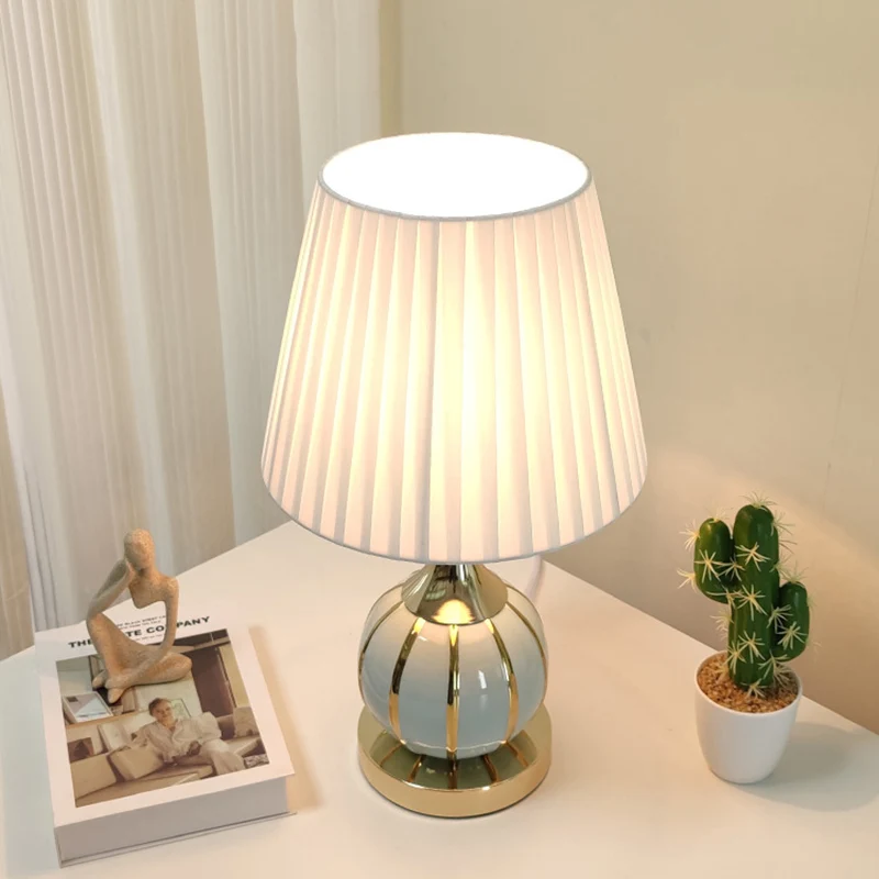 Traditional Vintage Pleated Spherical Ceramic Fabric Metal 1-Light Table Lamp For Bedroom