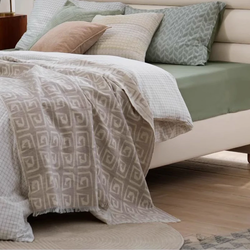 Elegant Pearl Microfiber Leather Upholstered Headboard Bed Frame - Luxury Refined Smooth Edges Bed For Your Bedroom