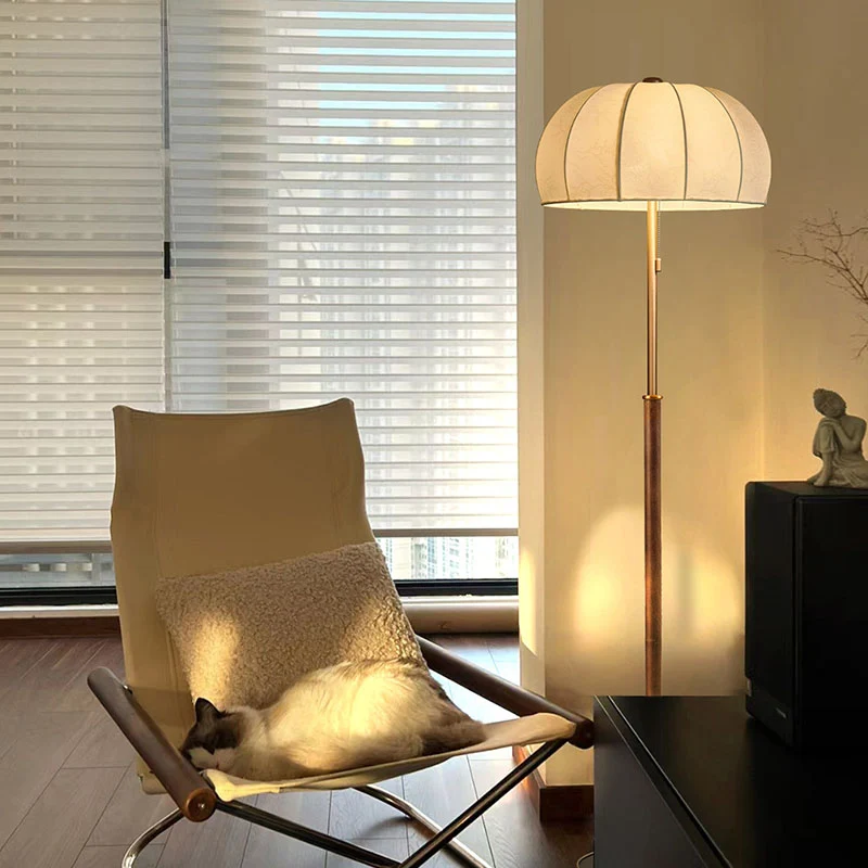Traditional Vintage Jellyfish-Shaped Iron Ash Wood Fabric 3-Light Standing Floor Lamp For Bedroom