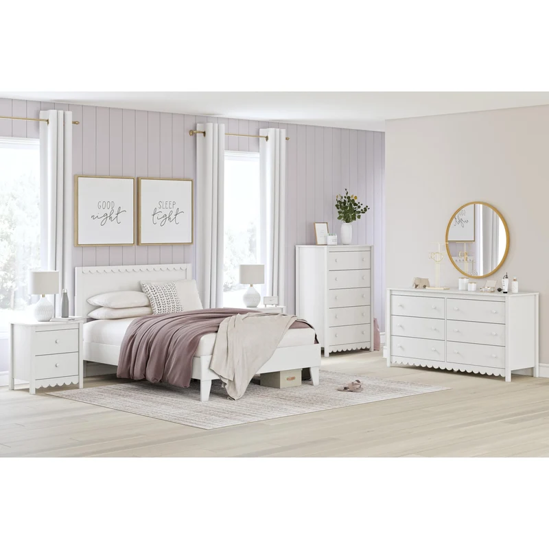 Signature Design by Ashley Hallityn EB1810-231 Six Drawer Dresser