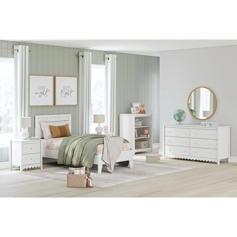 Signature Design by Ashley Hallityn EB1810-231 Six Drawer Dresser