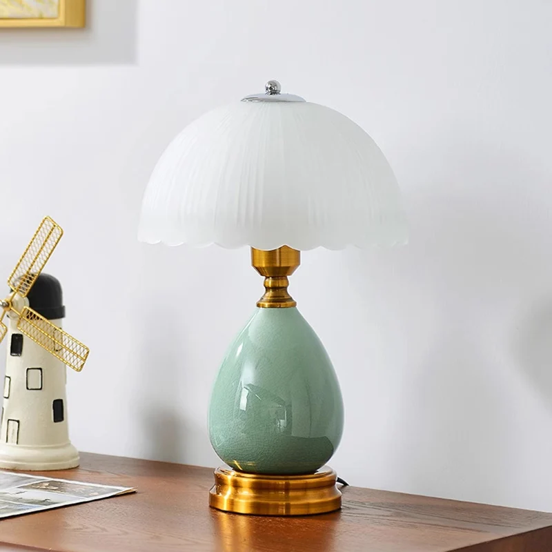 Traditional Vintage Ceramic Glass Metal Teardrop Half-Dome 1-Light Table Lamp For Bedroom