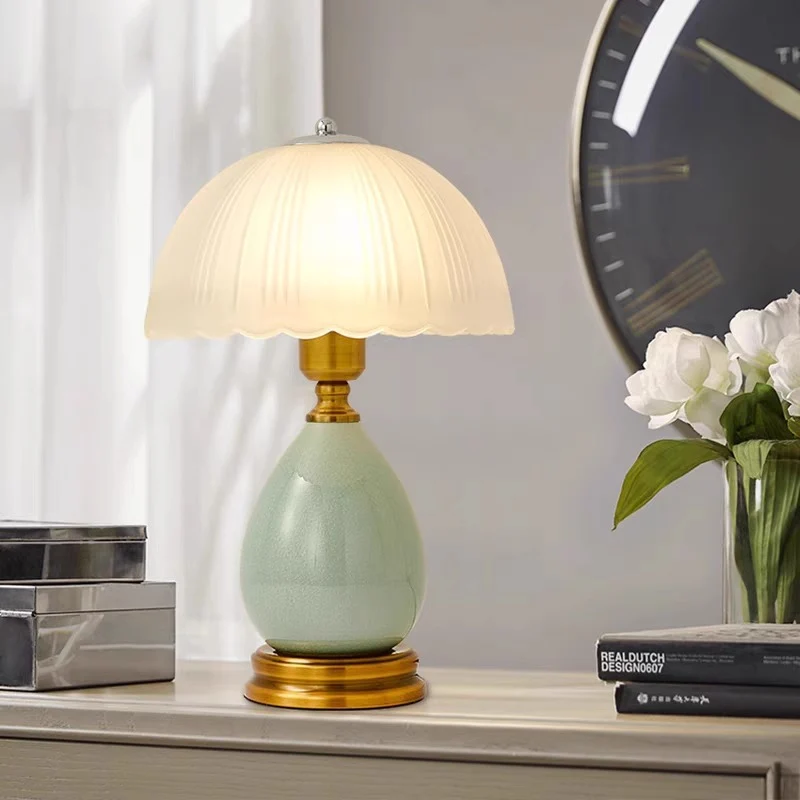 Traditional Vintage Ceramic Glass Metal Teardrop Half-Dome 1-Light Table Lamp For Bedroom
