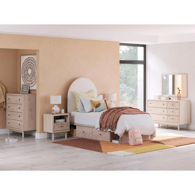 Signature Design by Ashley Arloster PCB1566B1 Dresser and Mirror