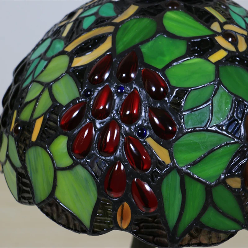 Traditional Tiffany Zinc Alloy & Stained Glass Round 1-Light Table Lamp For Bedroom & Living Room