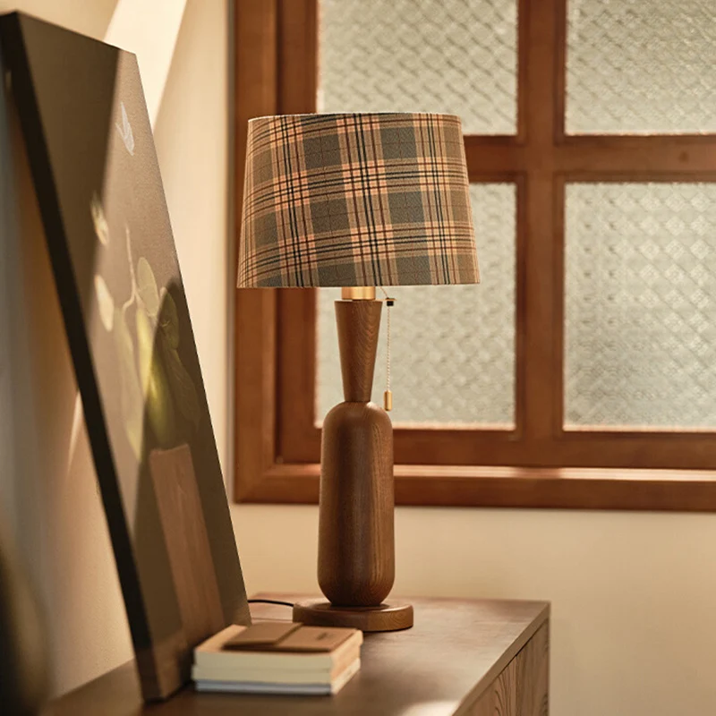 Traditional Colonial Plaid Fabric Round Shade Solid Wood Column Base 1-Light Table Lamp For Bedroom