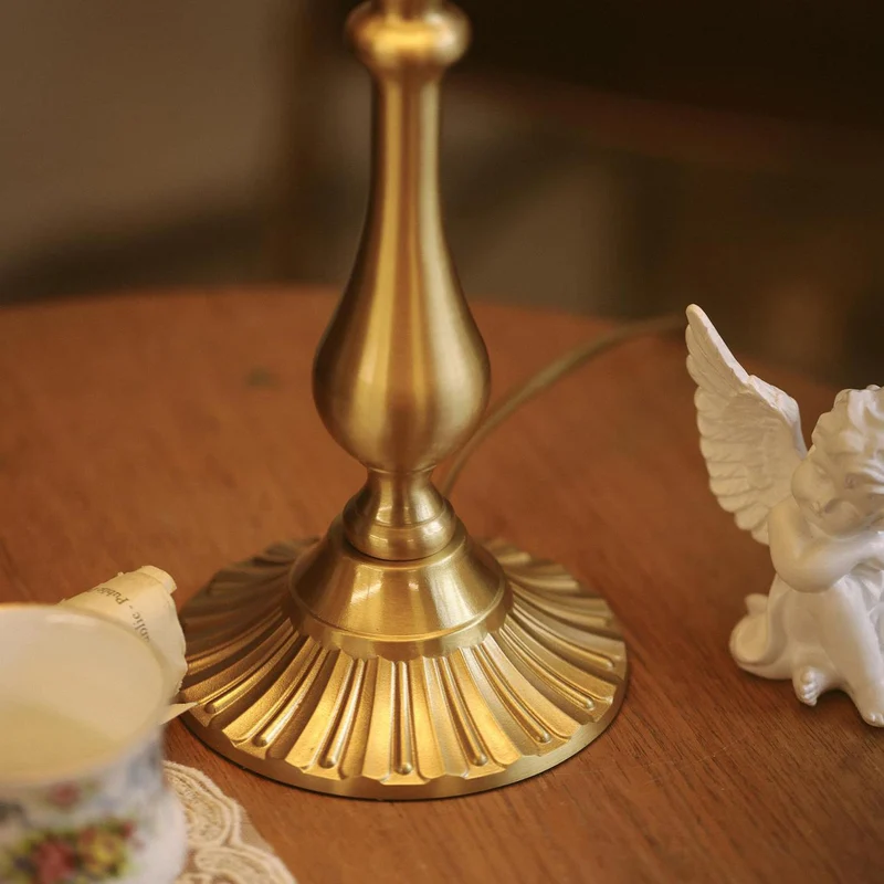 Traditional Vintage Brass & Fabric Conical 1-Light Table Lamp For Bedroom And Living Room